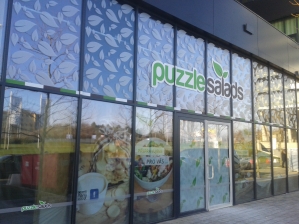 Puzzle Salads nová pobočka - výroba a instalace polepů na novou provozovnu Puzzle Salads