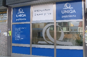 UNIQA - polepy výloh - 