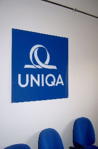 UNIQA - interierove logo na stěnu - 